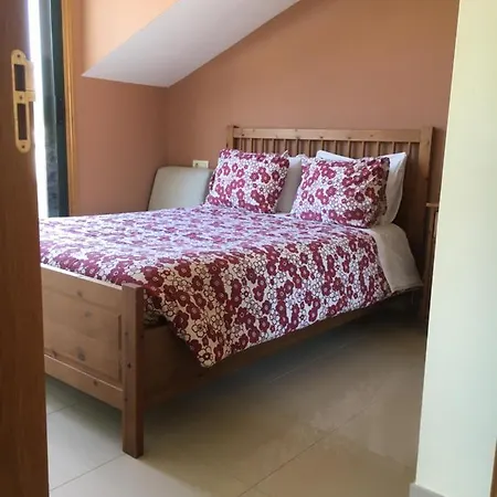 ático Luminoso En O Apartamento Rosal